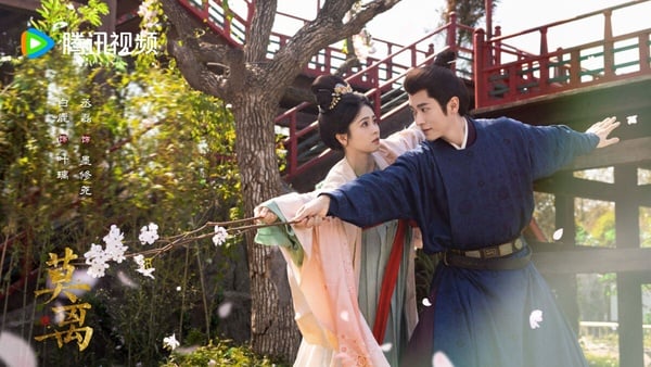 白鹿的新古裝劇《莫離》值得期待！2025年白鹿主演的《白月梵星》、《臨江仙》、《北上》通通順利走熱，是近年深受喜愛的陸劇女神。而白鹿新劇《莫離》是大女主古裝劇，合作《錦月如歌》丞磊，還找來《三生三世十里桃花》、《無憂渡》導演林玉芬執導，拍攝質感可以期待！