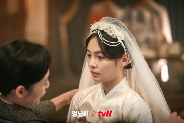 《一吻爆炸》臥虎藏龍！女二禹多備《正年》虐戀金泰梨，他戲外竟捲永野芽郁不倫戀？！