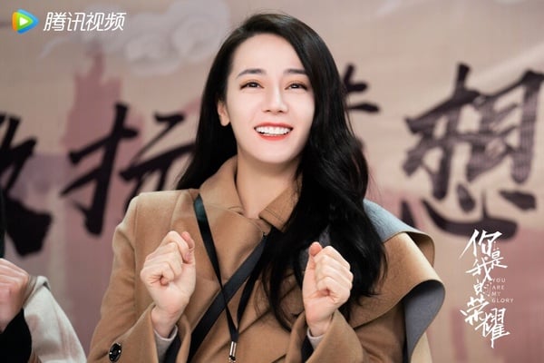 而在事業上，她是美艷動人的大明星，但卻很親民、沒有架子，雖然滿腦子都想著于途，但也不是那種傻白甜的戀愛腦，她珍惜自己的事業，也有自己的想法，會支持于途追求夢想，同時她也不會因結婚而放棄自己的夢想，人設真的很加分呢！