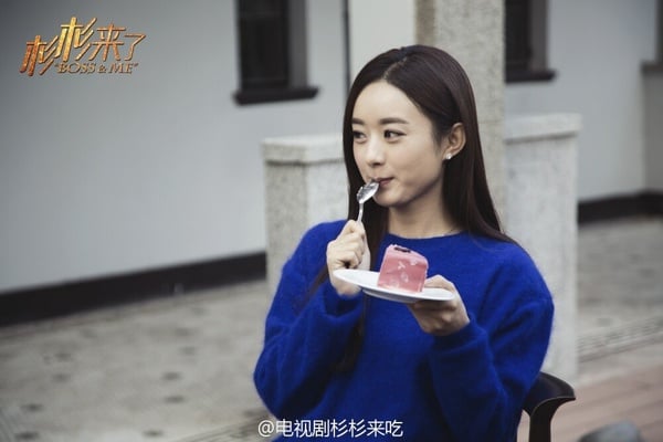 薛杉杉可以說是顧漫小說的「小太陽」女主角！薛杉杉性格善良，雖然因為特殊血型而被招進風騰集團，但她依舊不忘初心，希望在事業上能有所成就，所以從原先的財務部助理，為了配得上封騰，所以去考了會計師，離開公司後，還和表姐一起和開珠寶精品店。而在感情方面，薛杉杉也是喜歡直球對決，喜歡封騰就去追，最後也將封騰拿捏得死死的，愛情事業雙收！