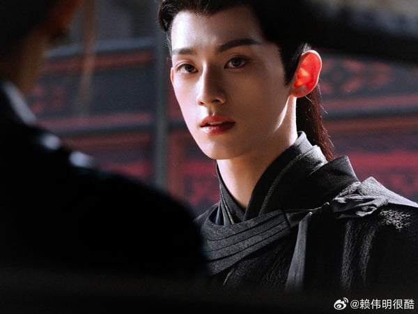 《驕陽似我》8位演員穿古裝！「思靚」古裝美過趙今麥，「莊序」賴偉明被狠狠拍醜了