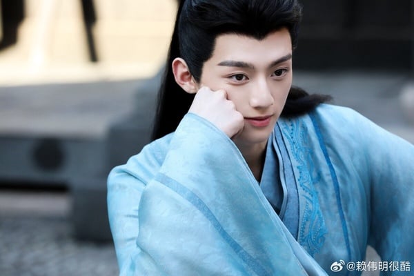 《驕陽似我》8位演員穿古裝！「思靚」古裝美過趙今麥，「莊序」賴偉明被狠狠拍醜了