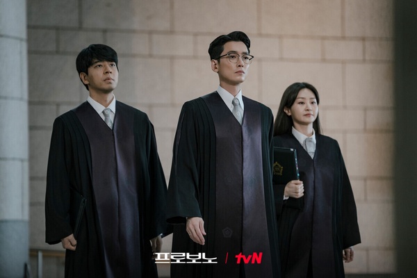 近期Netflix台灣人氣排行TOP10！《長安二十四計》第9，《驕陽似我》第4，冠軍真的夯！