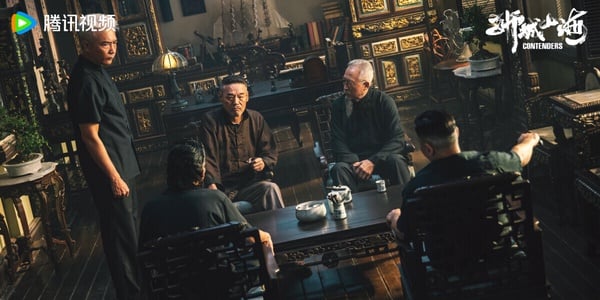 《獅城山海》找來《唐朝詭事錄》楊旭文主演，這部劇的題材很特別，是江湖黑幫片。講述上世紀40年代末，沿著麻六甲河岸的一帶，聚集了許多來此謀生的華人族群，他們在歲月磨難中，同鄉互助，頑強拼搏，在立穩腳跟後，一個富有傳奇色彩的堂口幫會「山海幫」漸漸成為當地華人的發展中心。