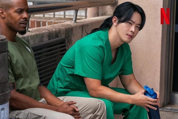 Netflix《偶像瘋子》演員介紹！金宰永女神收割機，崔喜珍《比天堂還美麗》演傲嬌貓咪