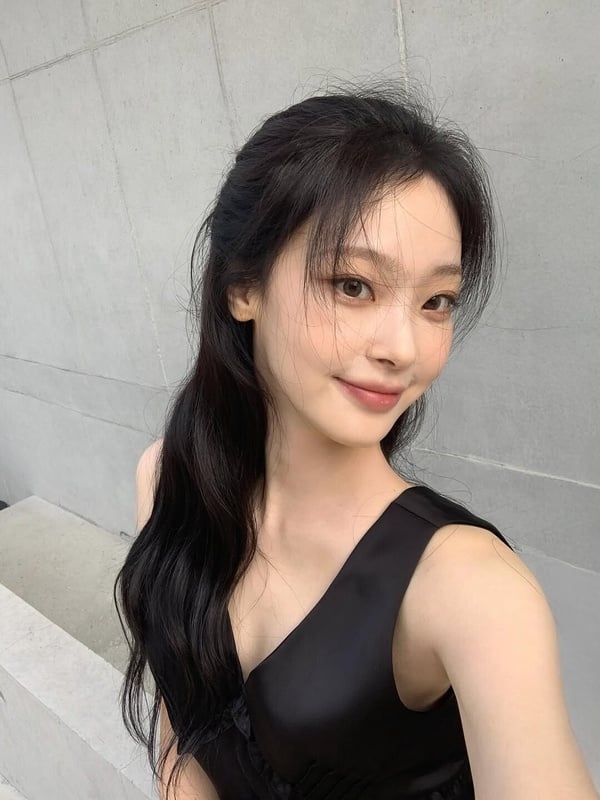 Netflix《偶像瘋子》演員介紹！金宰永女神收割機，崔喜珍《比天堂還美麗》演傲嬌貓咪