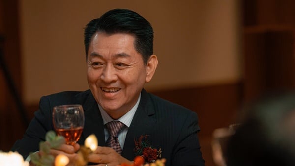 《孤味》導演再封神！劉冠廷、9m88領軍春節最鬧喜劇《雙囍》，一日雙婚掀起笑淚風暴！