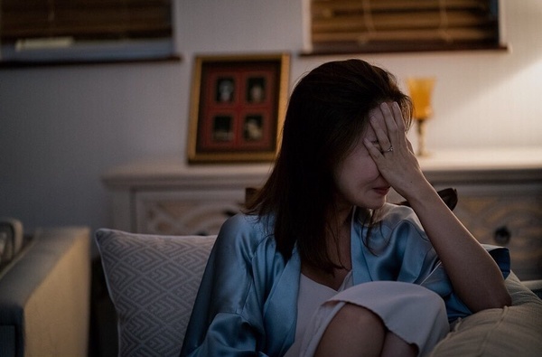 忍耐不是美德！7個沒人告訴你的「忍耐代價」：你忍耐了99次，別人只會記得爆發那一次