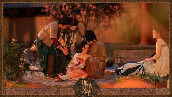 《錦繡芳華》是《國色芳華》的下半部，楊紫、李現主演。《國色芳華》是2025開年收視、口碑雙豐收的陸劇，下半部《錦繡芳華》雖然沒有達到《國色芳華》的熱度高點，但評價也不錯，沒有爛尾。