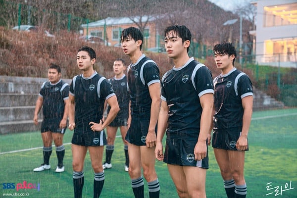 金惠奫《今天開始是人類》首播收視慘創新低！SBS最低收視韓劇TOP10，冠軍2.1%爛出天際