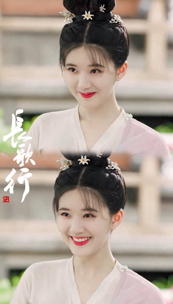 趙露思有不少劇被網友提名，像是《長歌行》、《星漢燦爛》、《傳聞中的陳芊芊》到《偷偷藏不住》走軟萌清甜的風格，網友都很喜歡。近年趙露思風格開始變化，有網友質疑起她的外型，在《許我耀眼》也不再是甜妹風了，但早年趙露思真的很元氣、很靈動，很多網友都很喜歡走甜妹風格的趙露思。