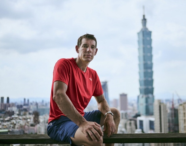 攀岩好手Alex Honnold的10件事：不容易感受到恐懼，被老婆倒追，早就想爬台北101了！