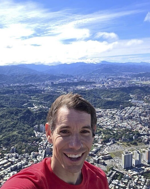 攀岩好手Alex Honnold的10件事：不容易感受到恐懼，被老婆倒追，早就想爬台北101了！