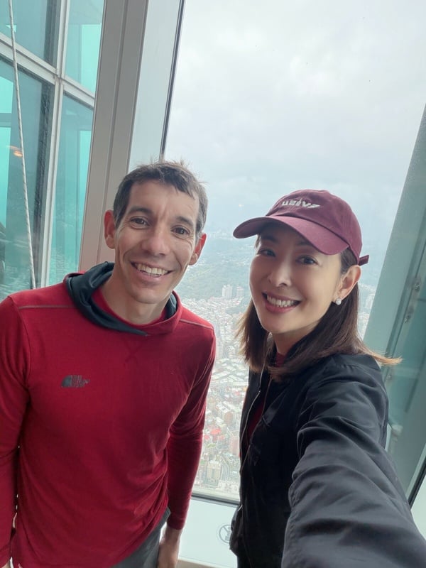 攀岩好手Alex Honnold的10件事：不容易感受到恐懼，被老婆倒追，早就想爬台北101了！