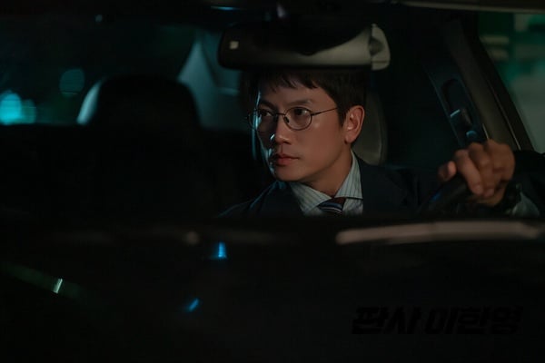 《法官李漢英》劇情、角色介紹：奴隸法官池晟重生復仇，《模範計程車》的劇粉都超愛！