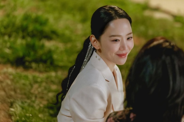 《莎拉的真偽人生》劇情看點＆角色介紹：申惠善、李浚赫二搭，上演韓版《創造安娜》