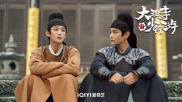 《大理寺少卿遊》是古裝探案題材，走輕喜劇風格。改編自漫畫《大理寺日誌》，講述李餅意外遇刺，不幸身亡後，意外變成白貓，後來被任命為大理寺少卿，與陳拾、王七、阿里巴巴、崔倍和孫豹等人，撥開神都層層迷霧的探案故事。