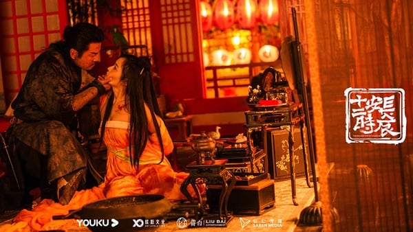 《長安十二時辰》你如果開倍速看絕對會看不懂，然後如果你上網Google原著小說劇情也沒用，因為它改得和小說完全不一樣，卻比小說更傳神。