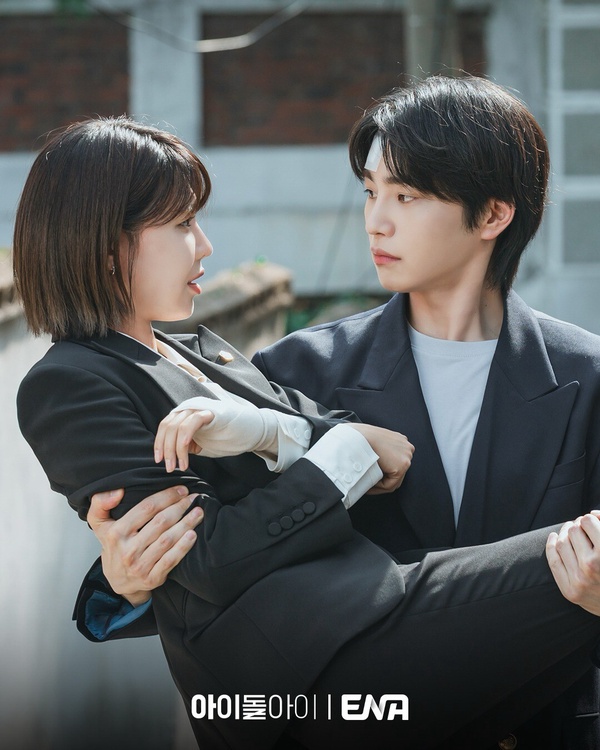 《榮耀：她們的法庭》收視狂飆！ENA韓劇首播收視TOP10！《偶像瘋子》第9，冠軍好好看