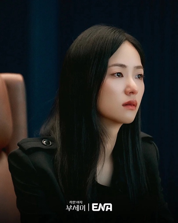 《榮耀：她們的法庭》收視狂飆！ENA韓劇首播收視TOP10！《偶像瘋子》第9，冠軍好好看