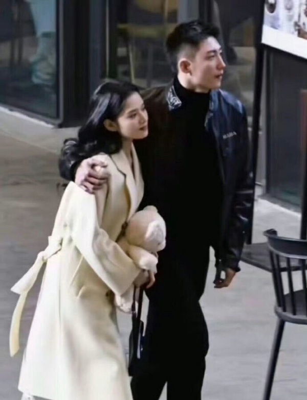 黃景瑜一直都是大家心中超有男人味的男星，他也足足有187公分，而且身材精壯，真的蘇感滿滿，讓人超心動！