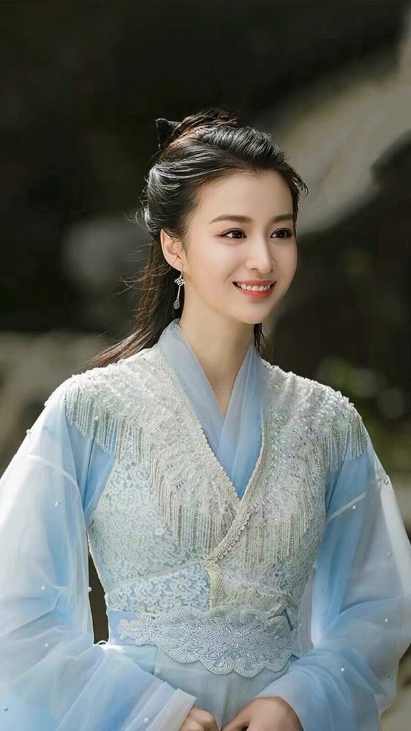 《成何體統》王楚然7個絕美古裝造型！《玉骨遙》美貌輾壓任敏，第6部公認「美貌巔峰」