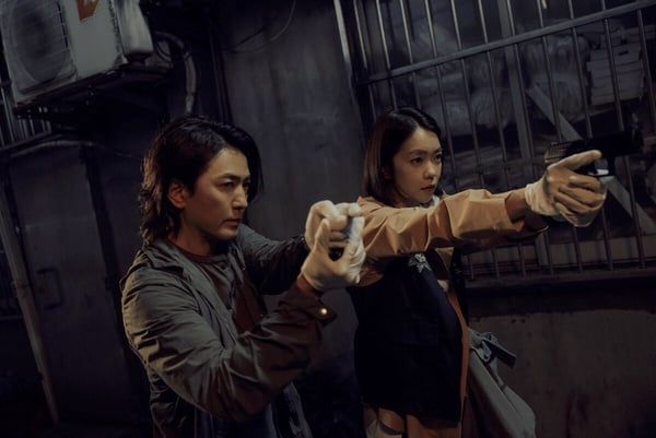 Netflix《百萬人推理》10位演員介紹！鄭伊健是全劇組偶像，《影后》流氓變百萬網紅！