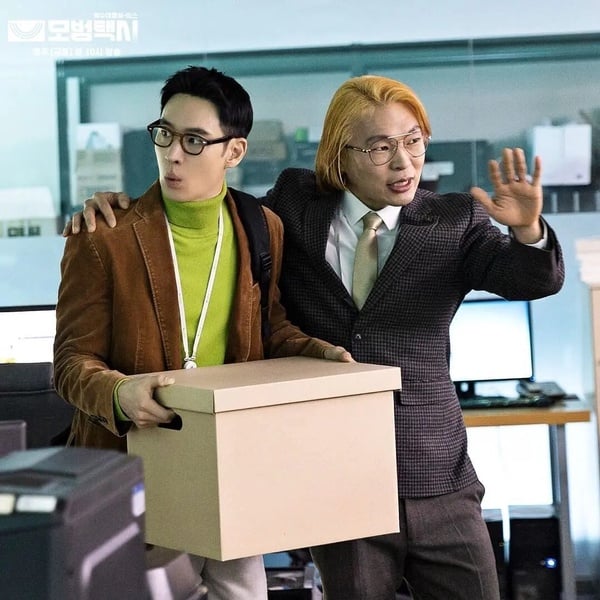 8部「好看到欲罷不能」Netflix韓劇！《莎拉的真偽人生》很上癮，這部神劇追到廢寢忘食