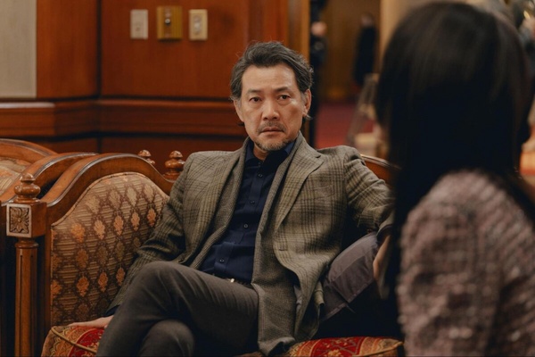 《莎拉的真偽人生》劇情解析：莎拉與秘書、洪誠信的感情糾葛？睦佳熙竟不是真實身份！