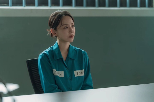 《莎拉的真偽人生》劇情解析：莎拉與秘書、洪誠信的感情糾葛？睦佳熙竟不是真實身份！