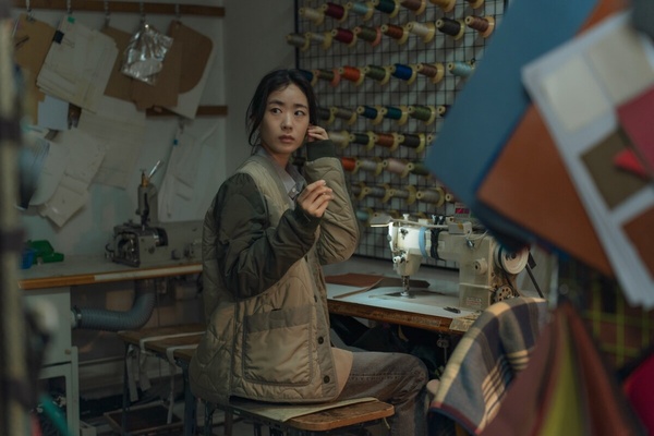 《莎拉的真偽人生》李伊潭是誰？冒牌莎拉、金宣虎初戀，被封新一代「Netflix公務員」!