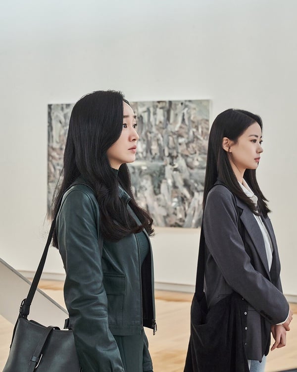 《莎拉的真偽人生》李伊潭是誰？冒牌莎拉、金宣虎初戀，被封新一代「Netflix公務員」!