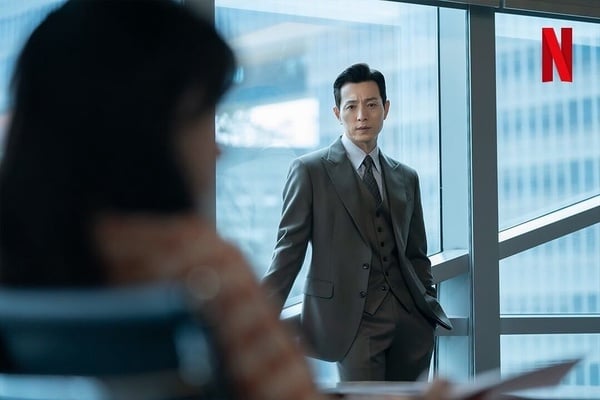 6位「空窗期打工」韓星：林周煥在酷澎物流中心兼職，《黑暗榮耀》鄭星一紅了也跑外送