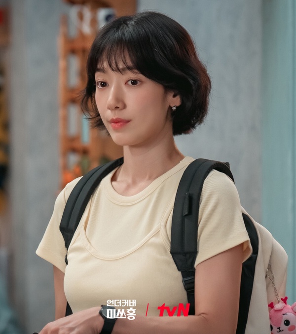 《魔女之吻》首播收視狂飆！2026韓劇首播收視TOP10！《臥底洪小姐》第7，冠軍一追上癮