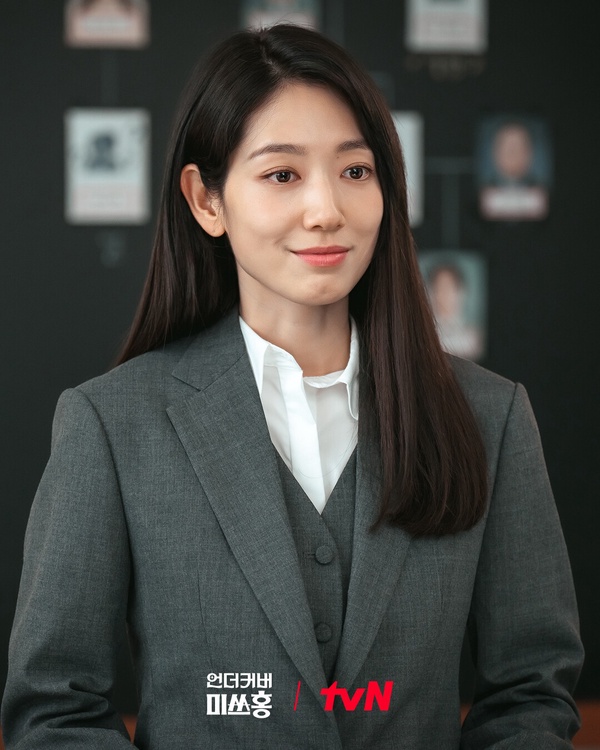 《魔女之吻》首播收視狂飆！2026韓劇首播收視TOP10！《臥底洪小姐》第7，冠軍一追上癮