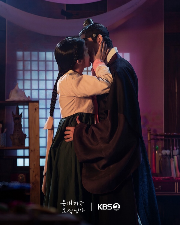 《魔女之吻》首播收視狂飆！2026韓劇首播收視TOP10！《臥底洪小姐》第7，冠軍一追上癮