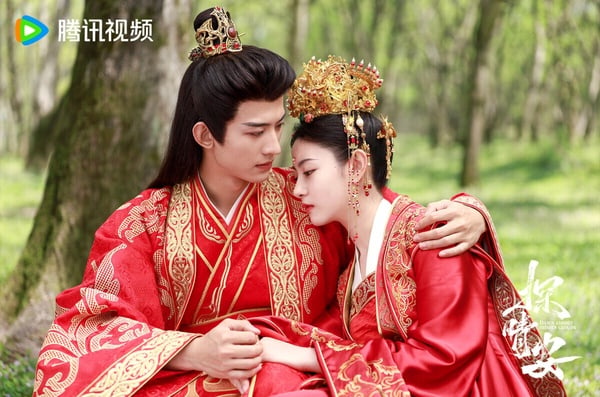 《探晴安》是可以一追的小成本古裝探案劇，風格類似《錦衣之下》，也是邊探案邊撒糖的路線。案件不算很高能，但勝在節奏輕快，男女主角養眼，且有CP感。男主角常華森近年出現在《暗河傳》、《白月梵星》、《一念關山》等劇演男配，他在這部劇也很蘇！
