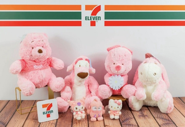 7-11「櫻花季」新品登場！三麗鷗春櫻系列吊飾太萌，甜點零食、開心果巧克力酷聖霜必吃