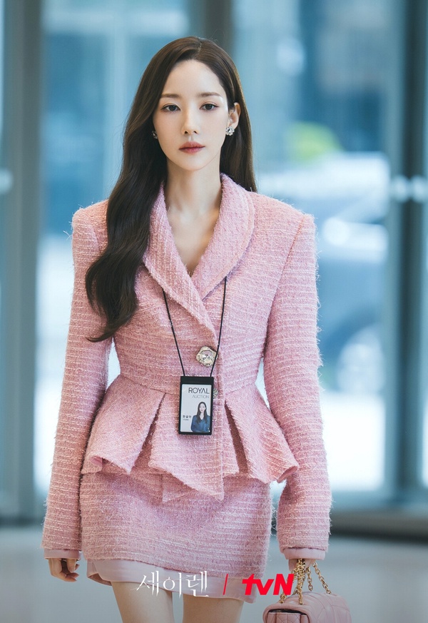 6部Netflix沒播但超上癮韓劇！《魔女之吻》好評不輸《莎拉真偽人生》，這部真欲罷不能