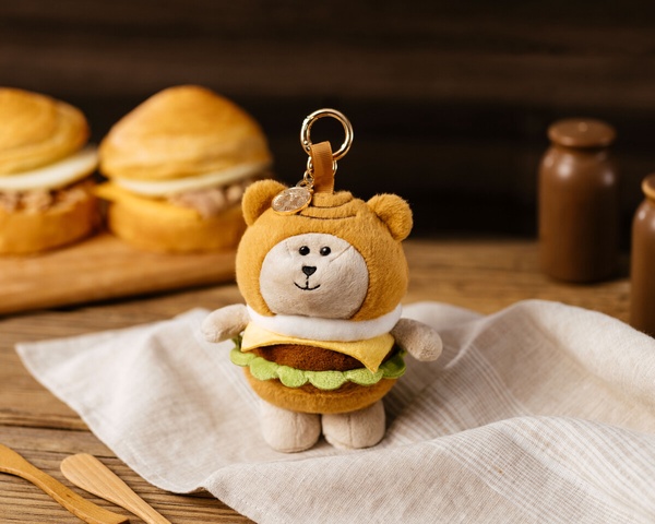 買一送一！星巴克必喝新品「覆盆莓風味可可燕麥那堤」3/11開賣，可頌堡熊寶寶必收