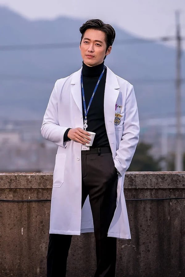 《臥底洪小姐》結局圓滿！8部沒爛尾「越追越好看」韓劇！最後這部公認「從頭神到尾」