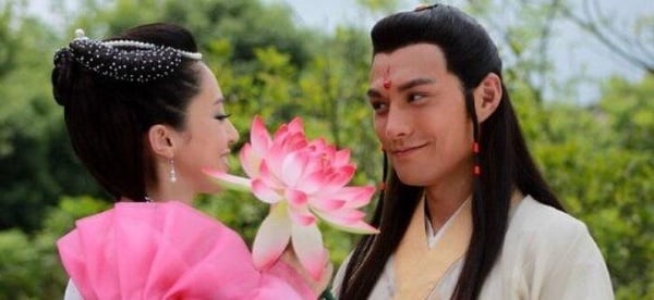 《逐玉》6位演員「你沒看過」的古裝角色！張凌赫造型被吐槽， 田曦薇美度不輸女主！