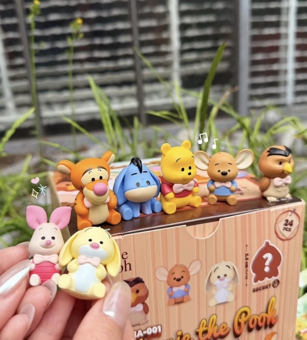 維尼在全家！全家「小熊維尼盲盒」開賣，小熊維尼、跳跳虎、小豬全7款要收
