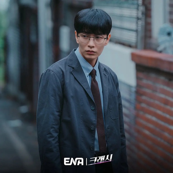 河智苑《權慾之巔Climax》收視狂飆！ENA首播收視TOP10！《偶像瘋子》第10，冠軍爛尾了