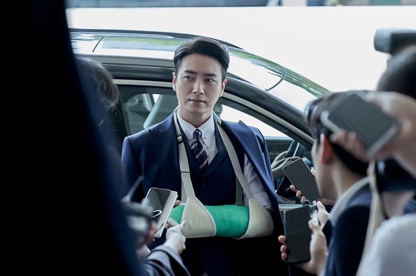 7部「第1集就好看」韓劇！《權慾之巔Climax》《神與律師事務所》好上癮，這部更零負評