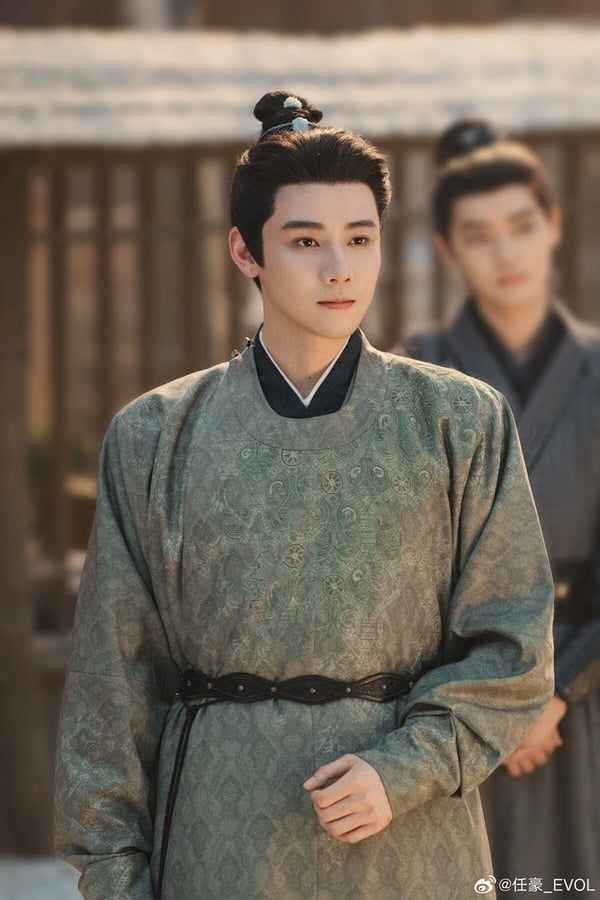 網評《逐玉》古裝男神TOP5！張凌赫病嬌戰神超反差，任豪演溫潤貴公子一面倒好評
