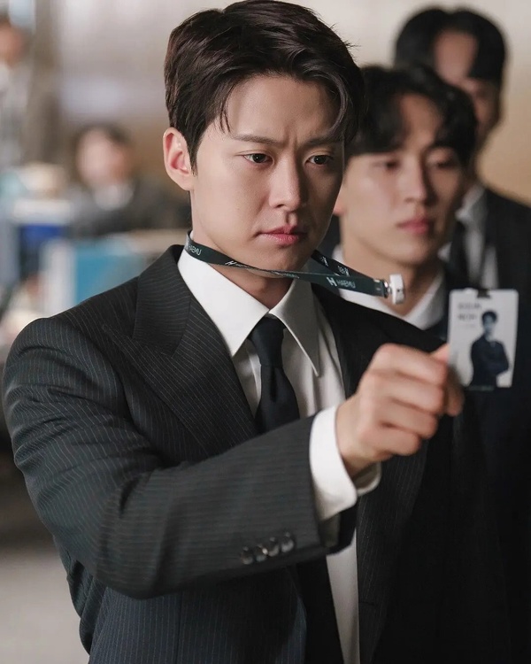 4月必追韓劇推薦TOP8！IU《21世紀大君夫人》、高允貞《努力克服自卑的我們》全網期待