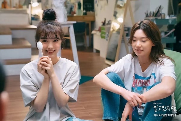 6對「好嗑到走不出來」韓劇女女CP！《權慾之巔》河智苑熱吻NANA,《善意的競爭》更是神