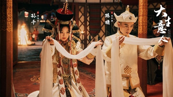 陳曉《大生意人》默默上線Netflix，不過一直沒有衝到排行榜單前排，其實這部劇口碑不錯呢！《大生意人》是部大男主商戰劇，沒有太多情情愛愛，播出後憑藉高質感的製作衝出話題，劇中的人物塑造飽滿，每條劇情線都很有意思。