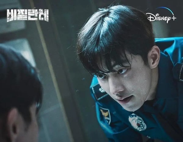 比《獵犬2》更上癮！8部追了停不下來爽劇韓劇！《模範計程車》必追，還有被埋沒的神劇